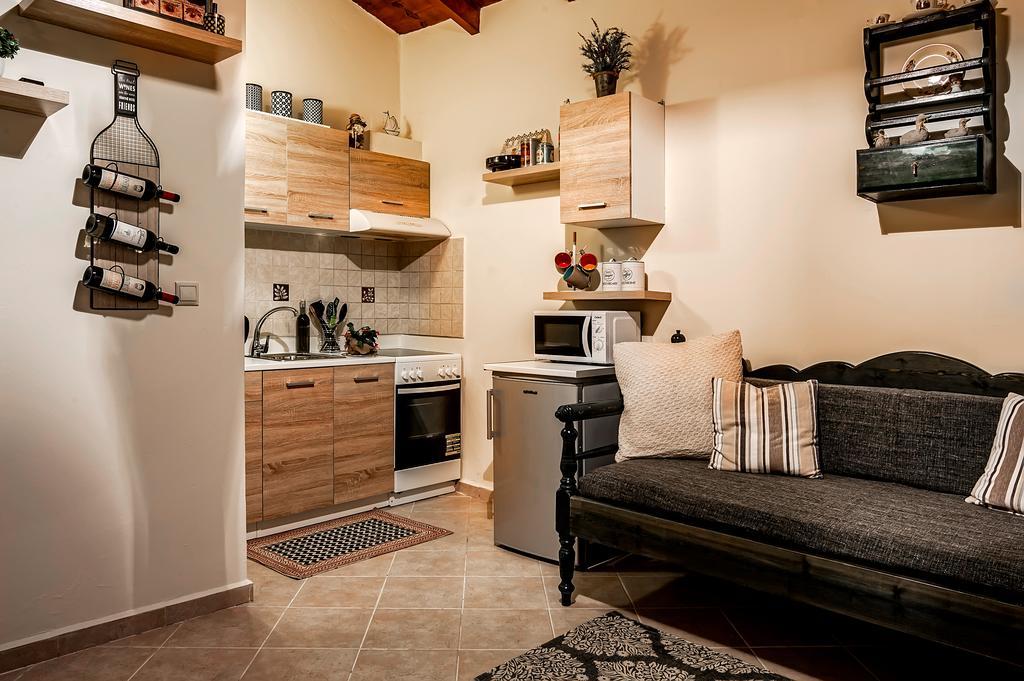 Kyriaki's Cozy * Agia Marina (Crete)